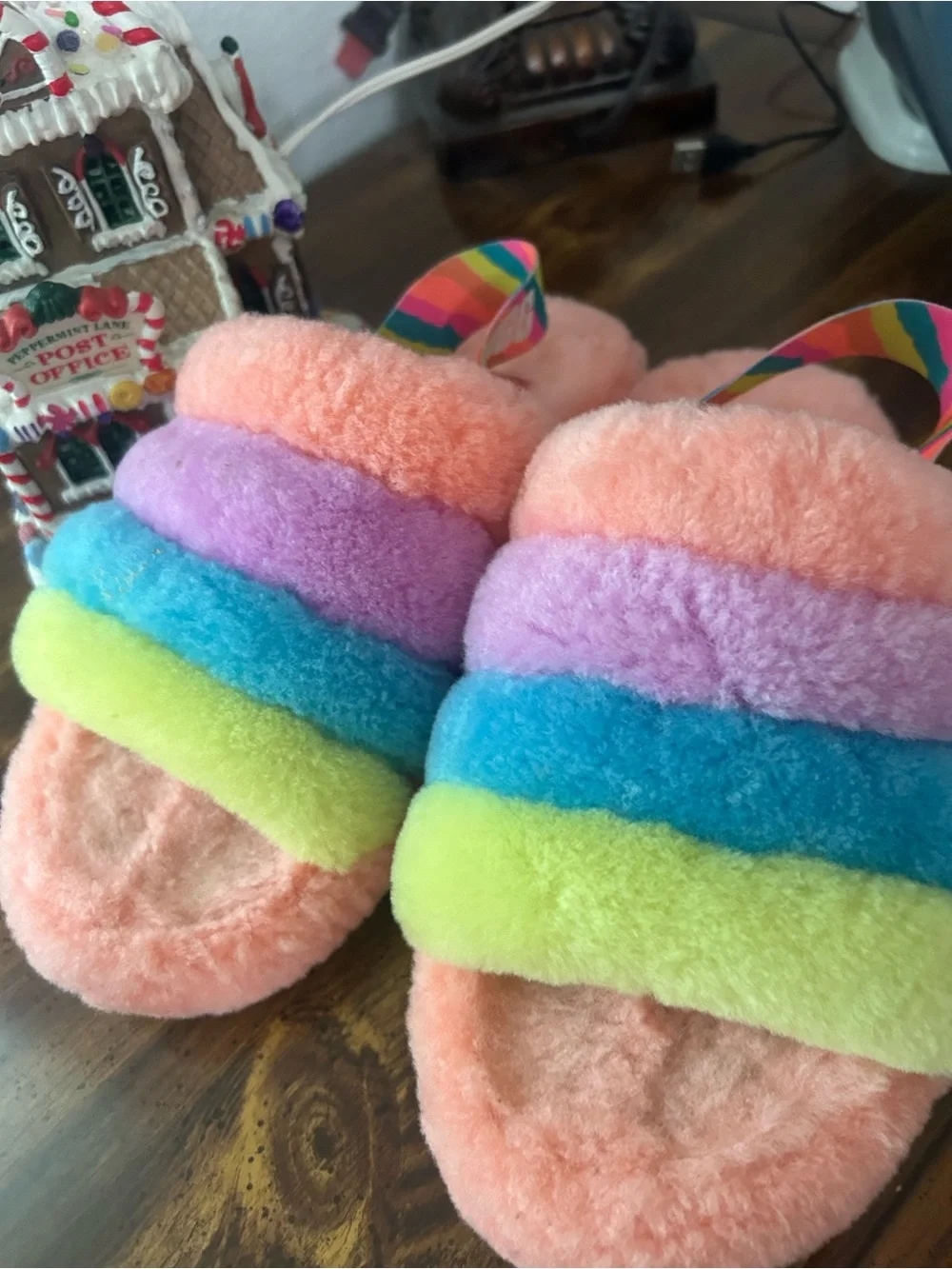 UGG Fluff Yeah  Rainbow Slide Slippers Size 4 Kids / 6 Women